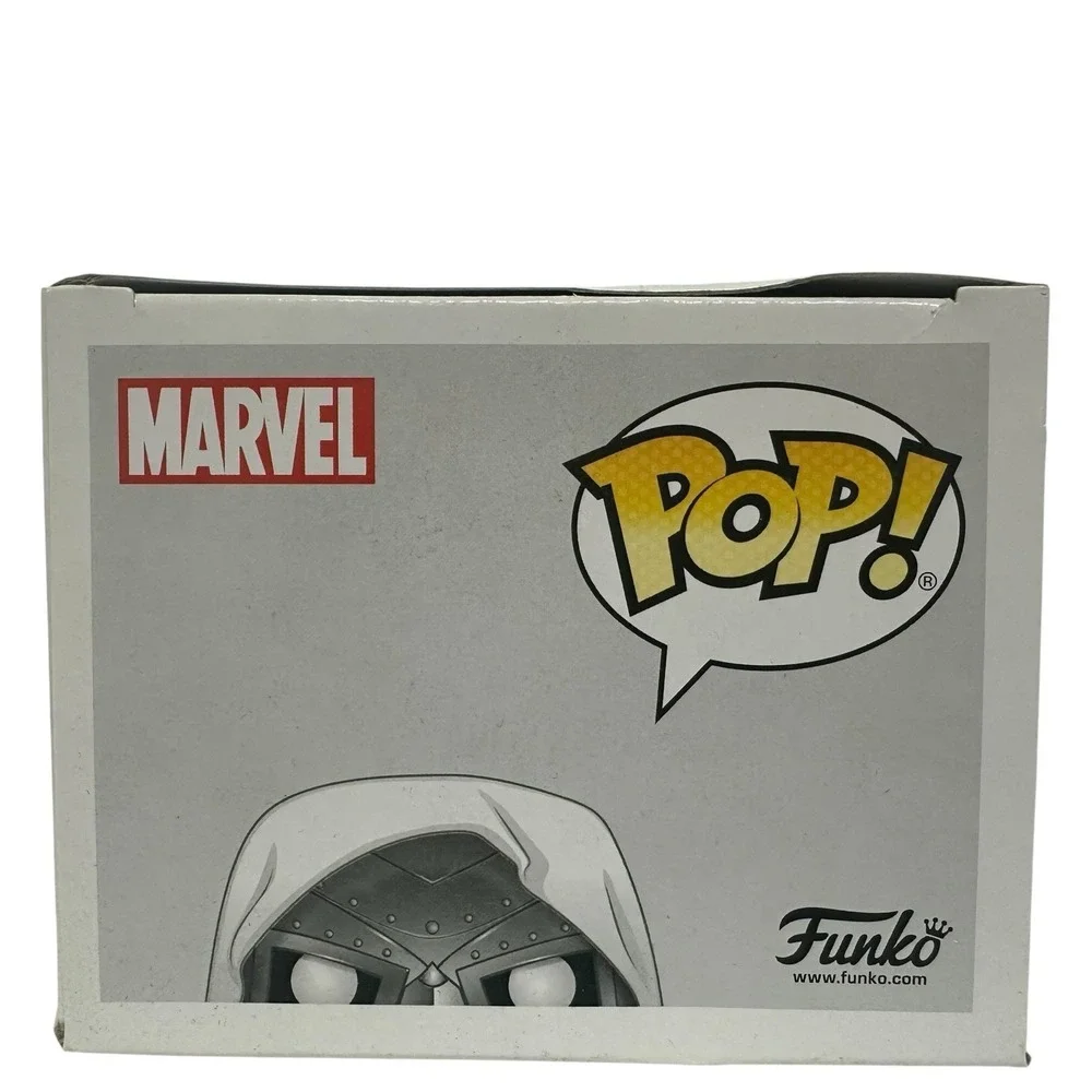 Funko POP! Marvel #591 Doctor Doom ECCC w/con Sticker! 2020 Fantastic 4